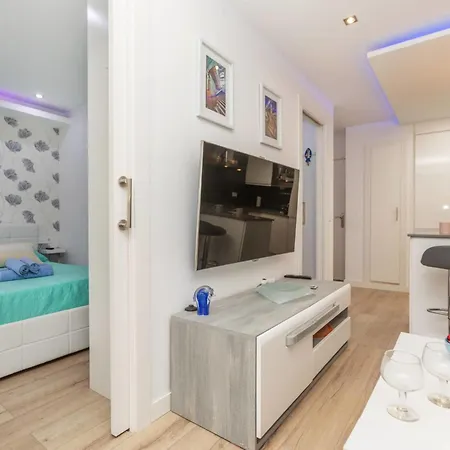 Апартаменти Leon By Interhome