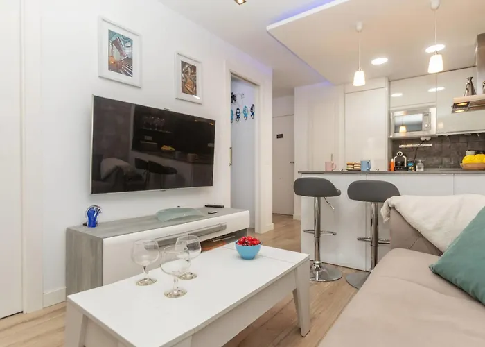 Leon By Interhome Apartment