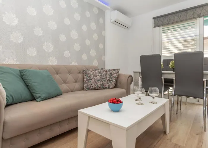 Leon By Interhome Apartamento Lloret de Mar