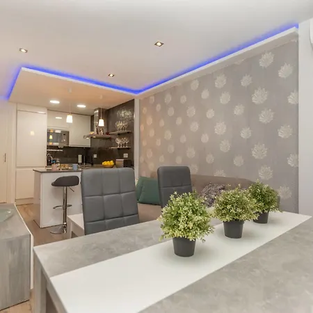 Leon By Interhome Apartman *